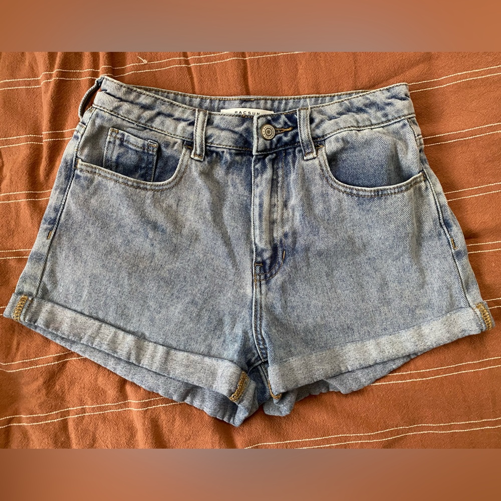 PacSun MOM SHORT size 26